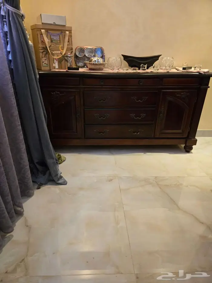 طاولة طعام 1