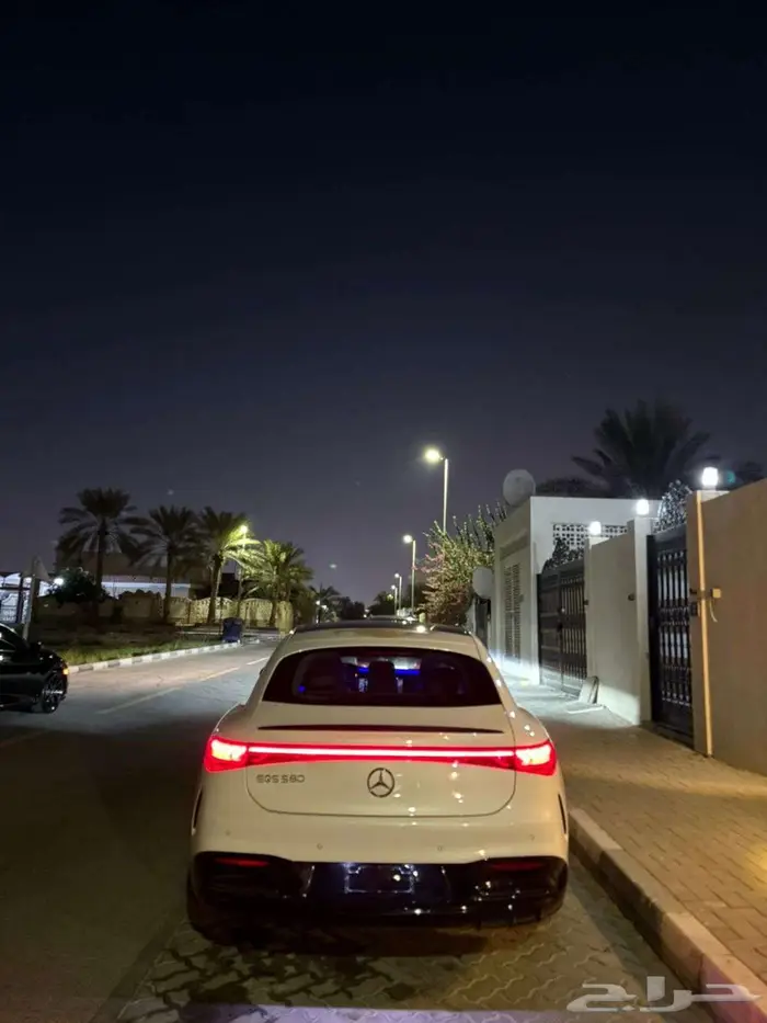 Mercedes EQS580 2022 0