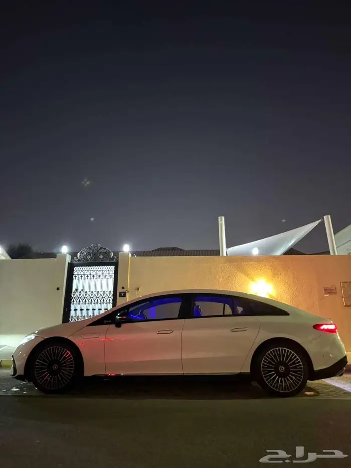 Mercedes EQS580 2022 9