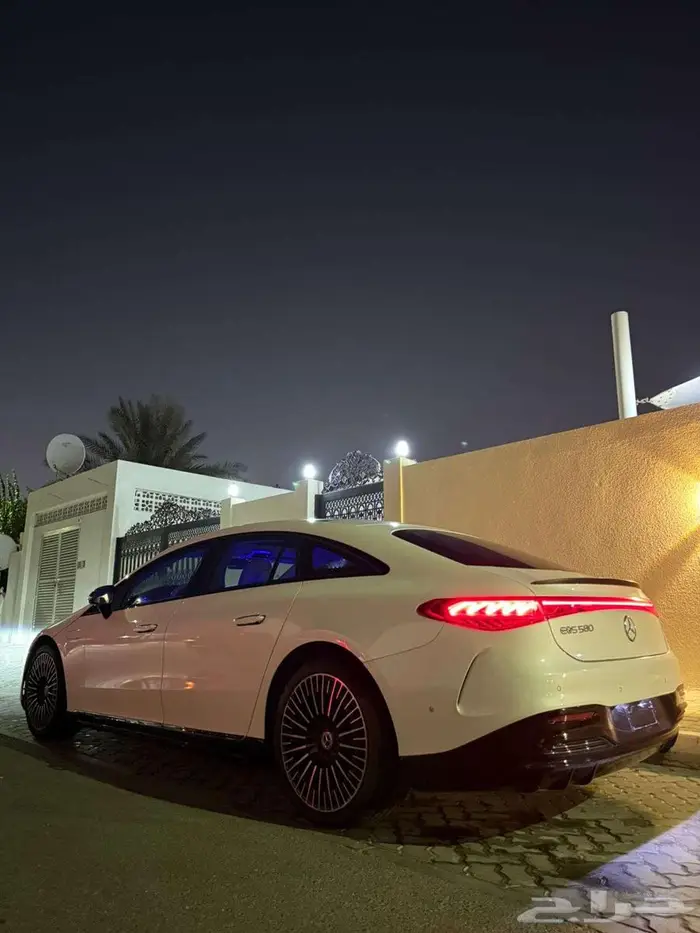 Mercedes EQS580 2022 14