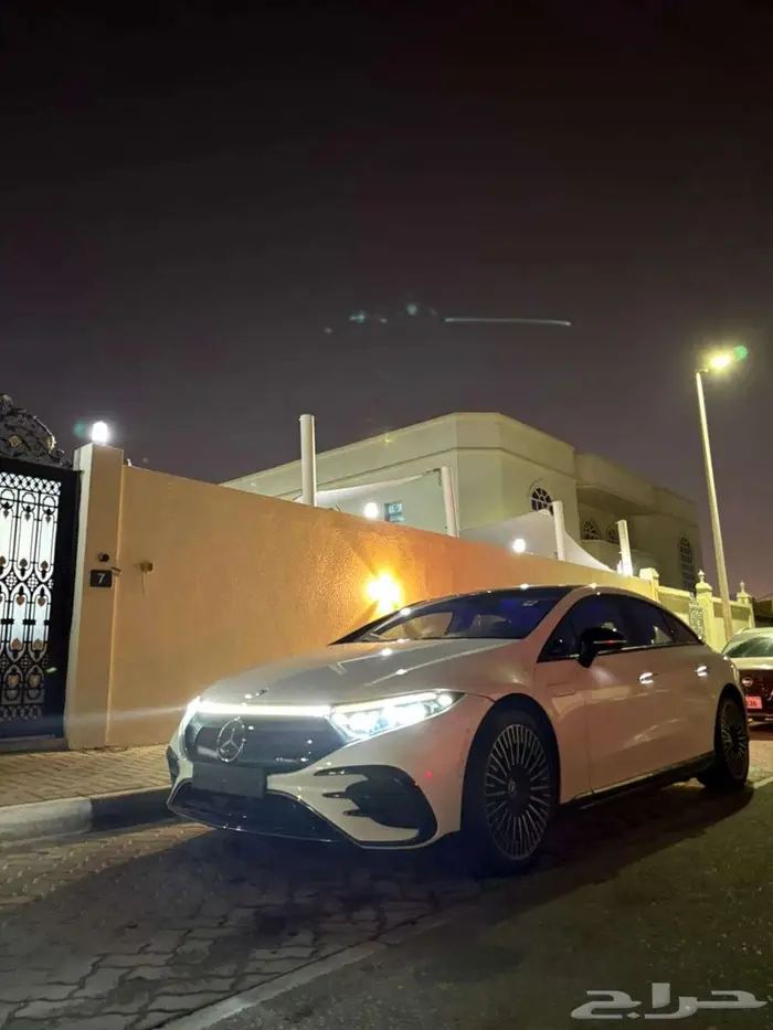 Mercedes EQS580 2022 13