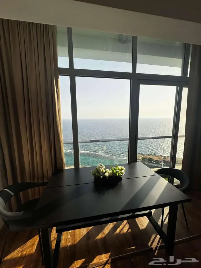 شقة فاخرة للايجار في برج داماك الجوهرة 4