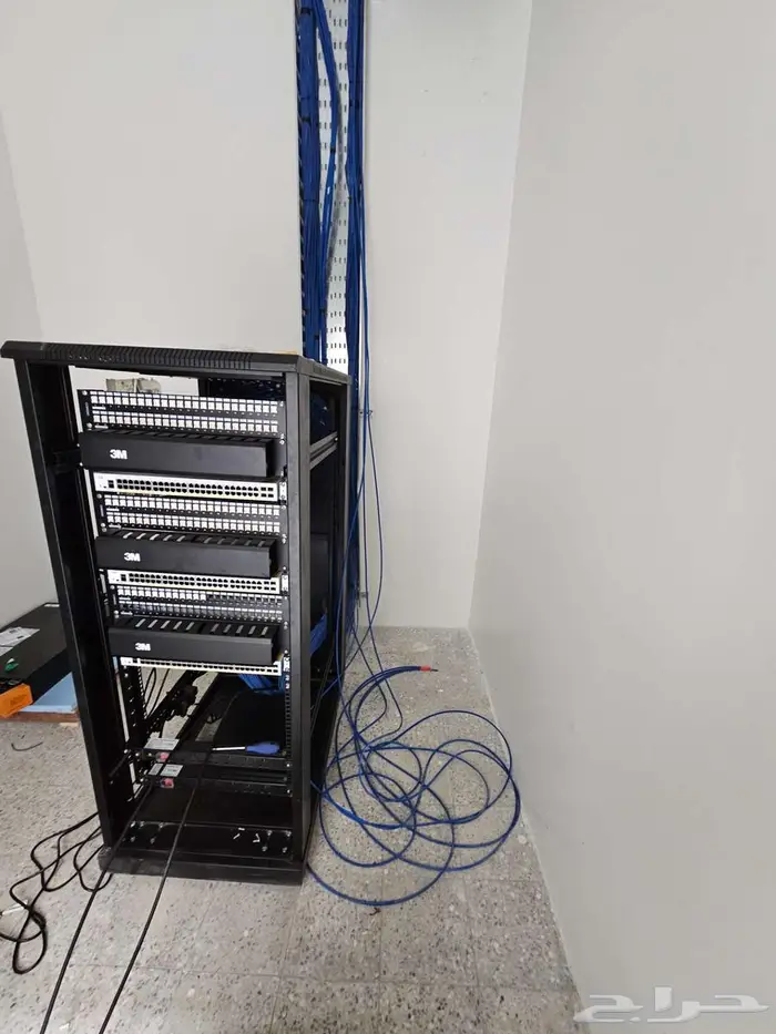 خدمات شبكات وFiber احترافي للشركات والمؤسسات 2