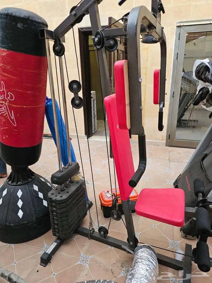 مجموعة معدات رياضية مع آلة سير 2