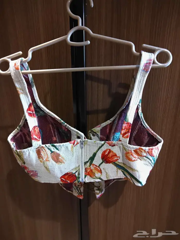 ملابس نسائيه توبات 10