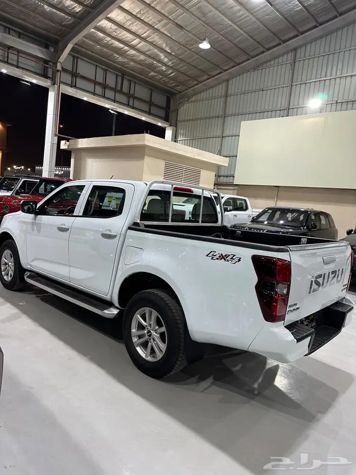 ايسوزو ديماكس 2022 دبل 4