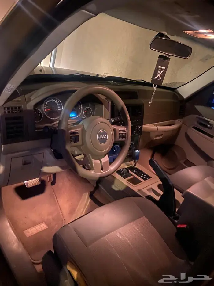 شيروكي ليبرتي 2012 V6 10