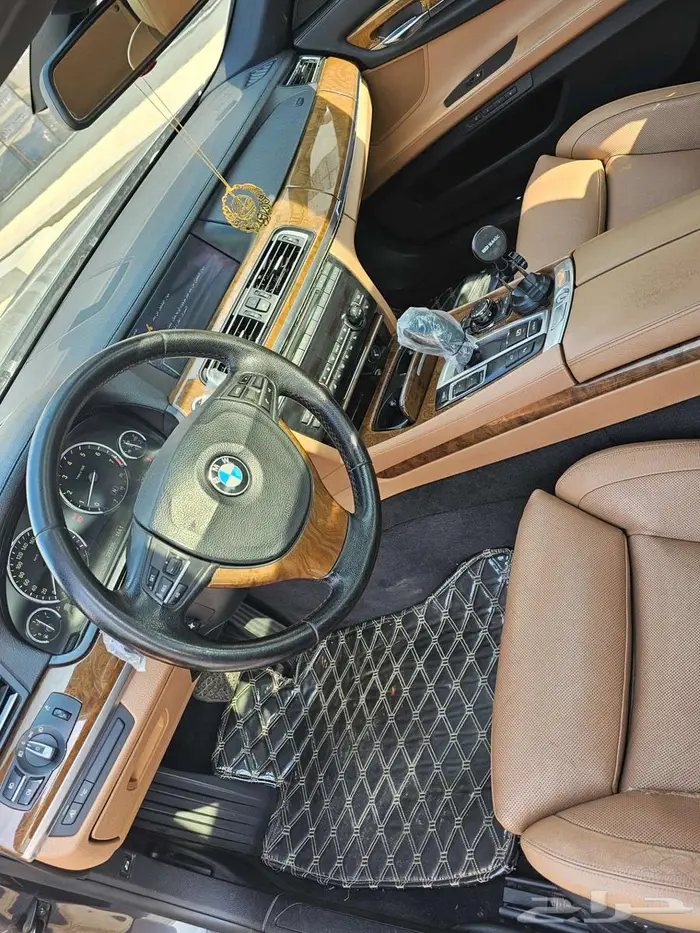 BMW 740 2011 4