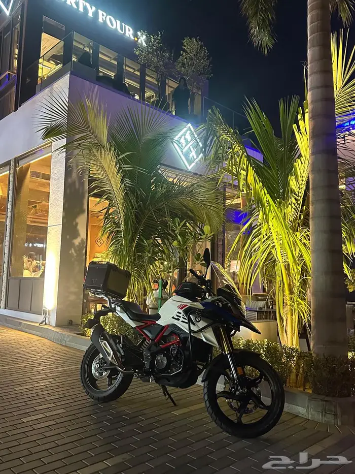 للبيع دباب BMW ادفنشر 310 0