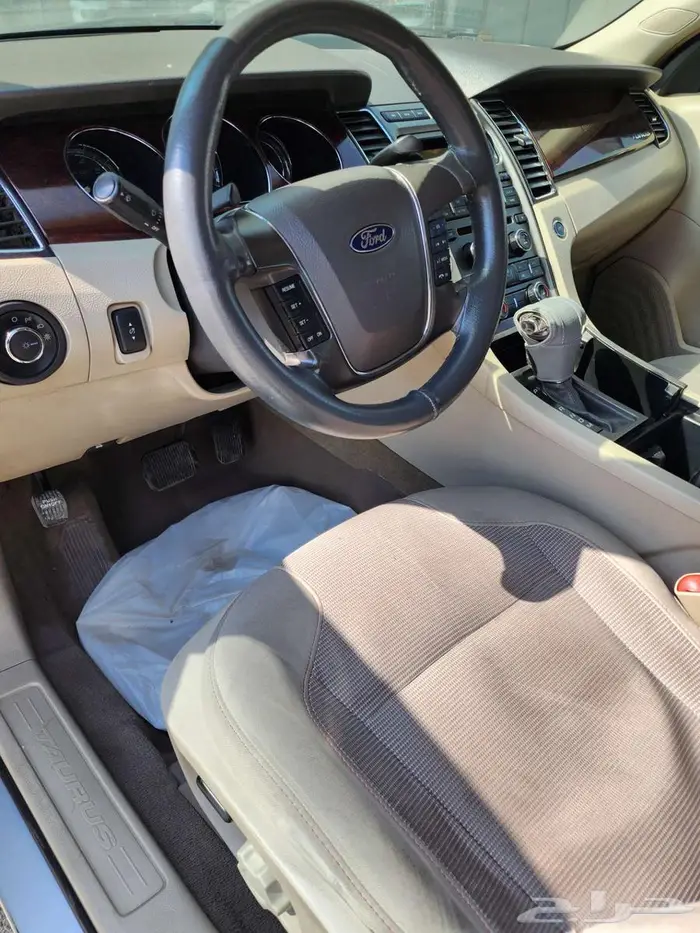 فورد تيورس 8