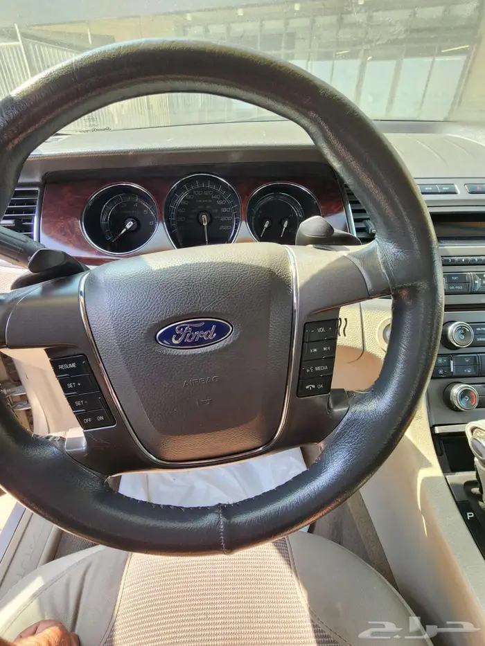 فورد تيورس 14