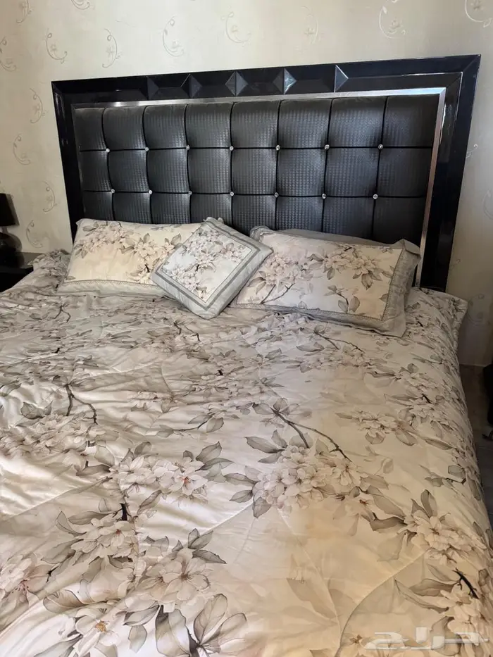 غرفه نوم للبيع بحالة جيده 0