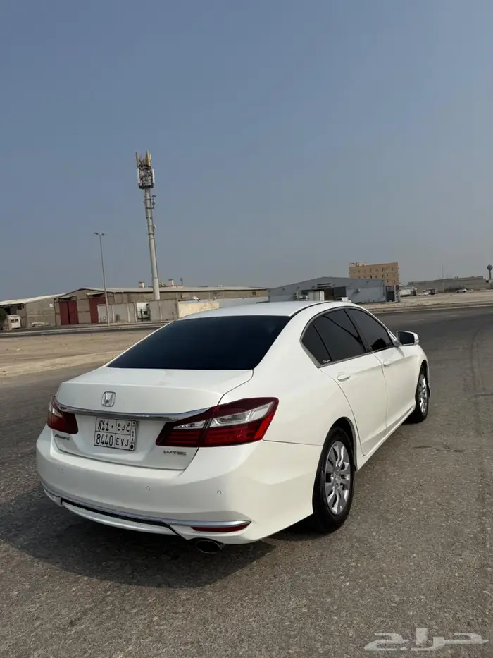 للبيع هوندا اكورد موديل. 2017 1