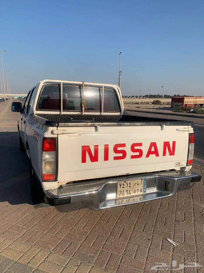 نيسان ببكيب للبيع ب 2 000 قبل للمفاوضه 6