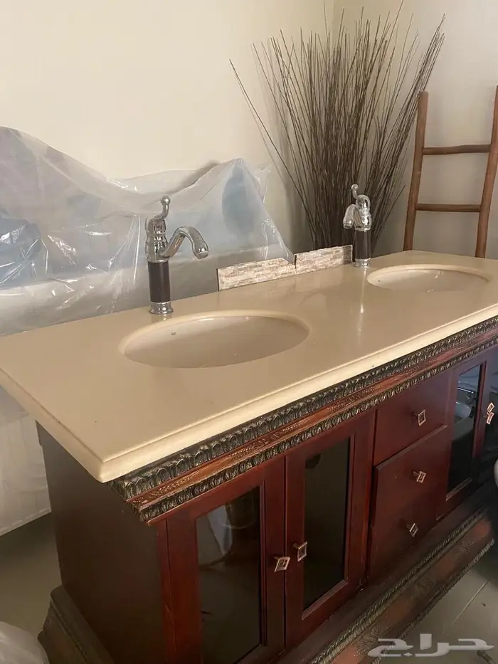 مغسله كبيرة بالمرايه 1