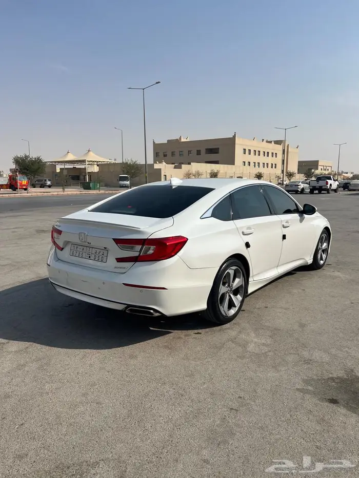 للبيع هوندا اكورد سبورت 2018 1
