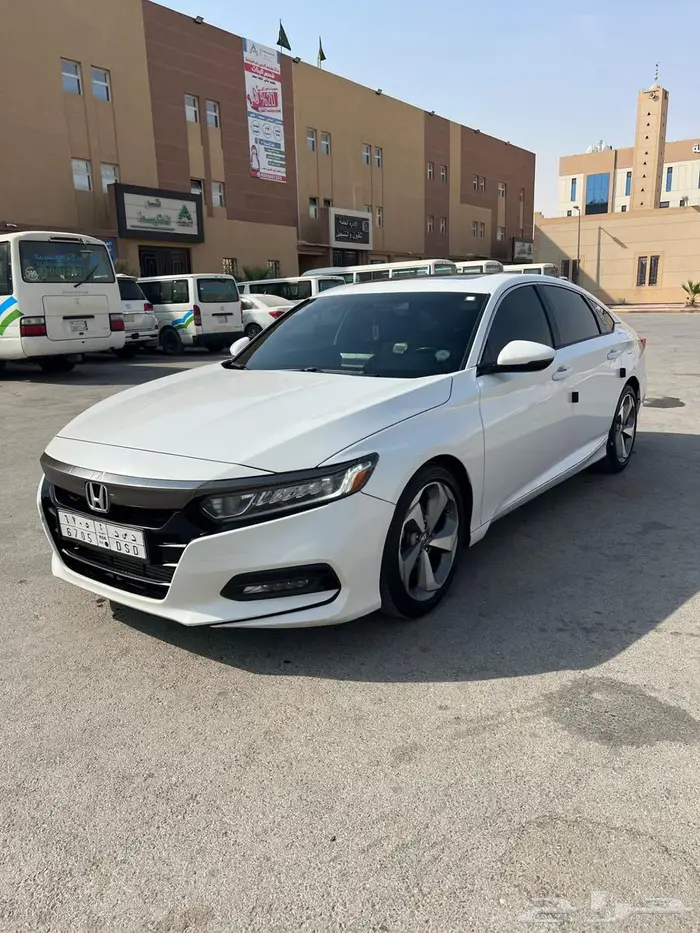 للبيع هوندا اكورد سبورت 2018 2