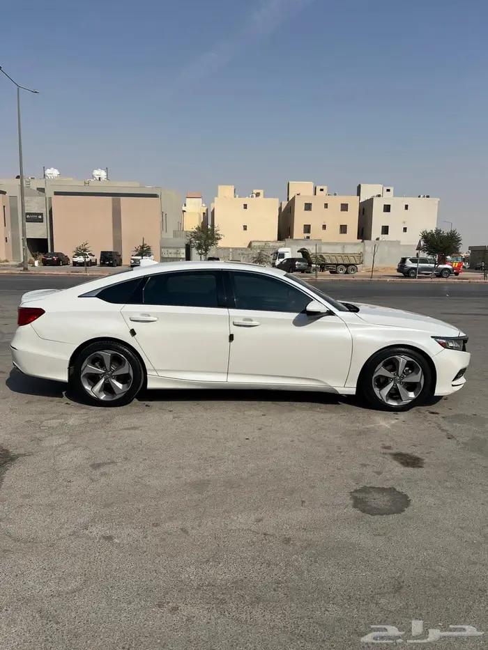 للبيع هوندا اكورد سبورت 2018 4