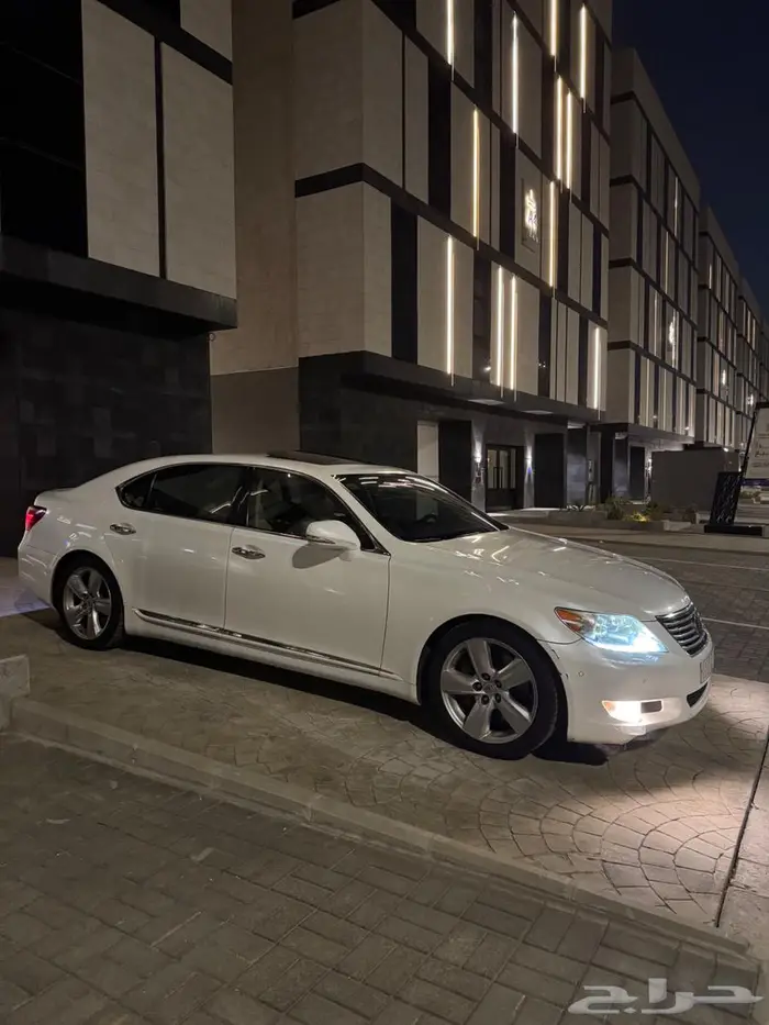 لكزس LS460 اول مالك مميز بلوحة مميزه 2