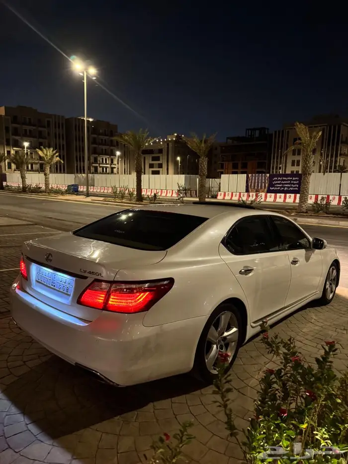 لكزس LS460 اول مالك مميز بلوحة مميزه 4