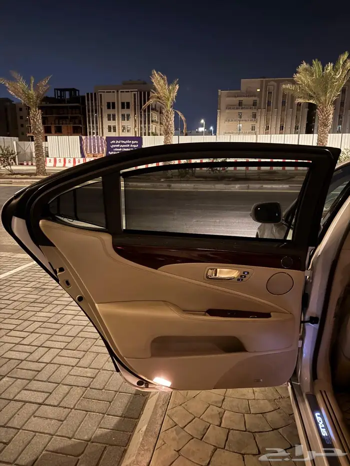 لكزس LS460 اول مالك مميز بلوحة مميزه 8
