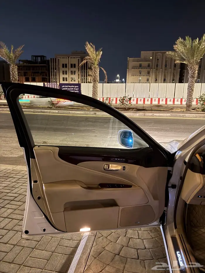 لكزس LS460 اول مالك مميز بلوحة مميزه 6