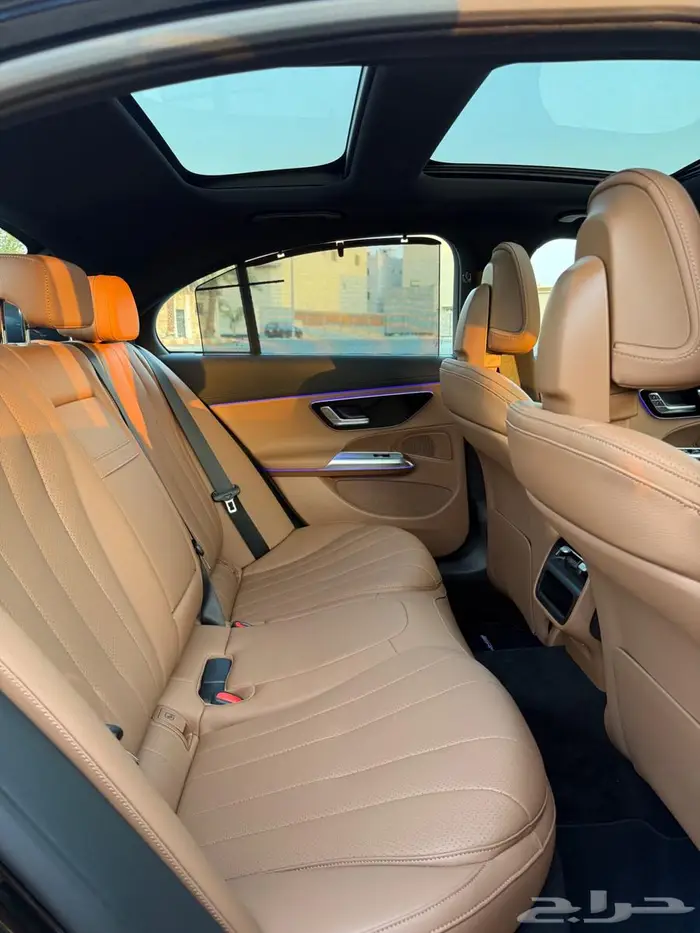 مرسيدس - E 200 - 2026 - اصفار - 3 شاشات - جديدة - ضمان 5