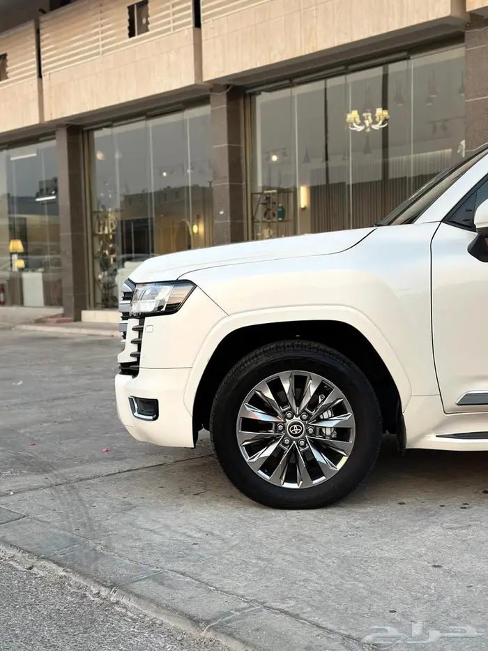 للبيع لاندكروزر 2024 5