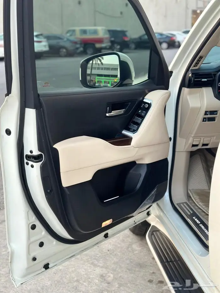 للبيع لاندكروزر 2024 11