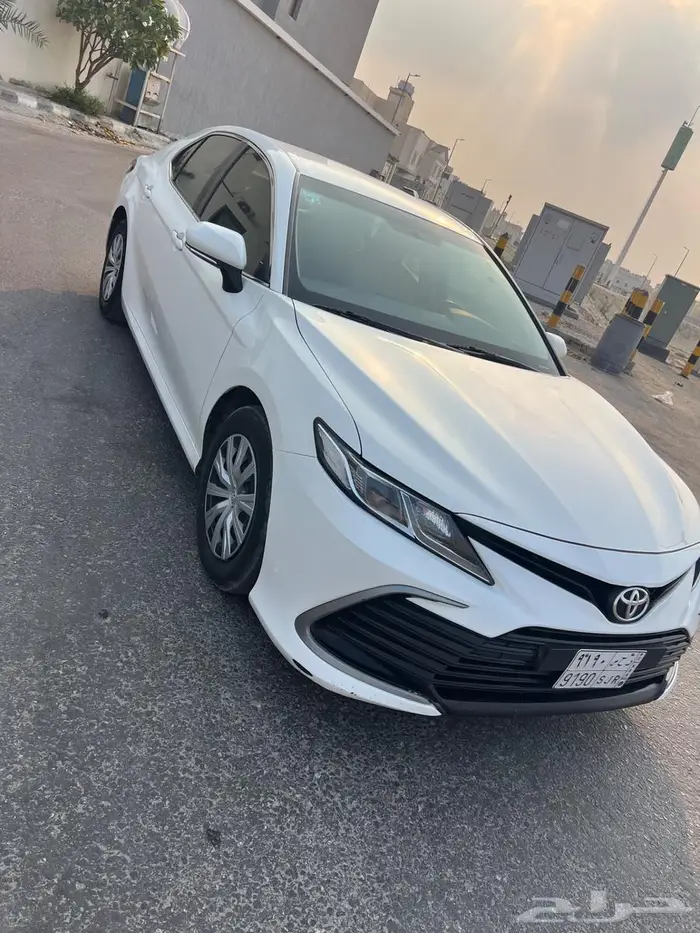 كامرى 2022 سعودي ماشيه 97 الف 1
