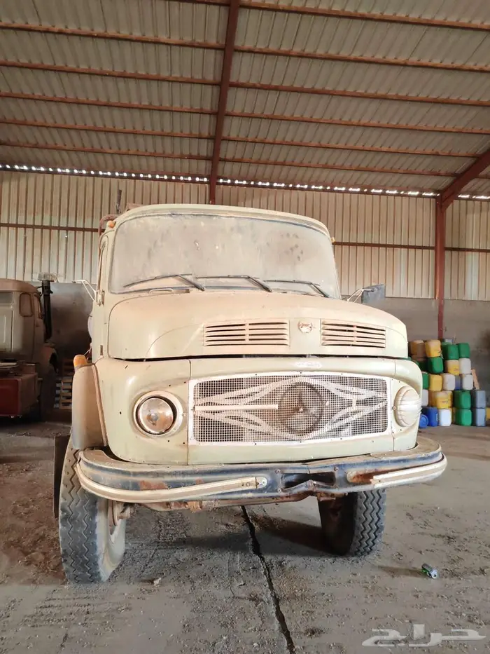 بوزات للبيع وايت راس تريلة قلاب 9