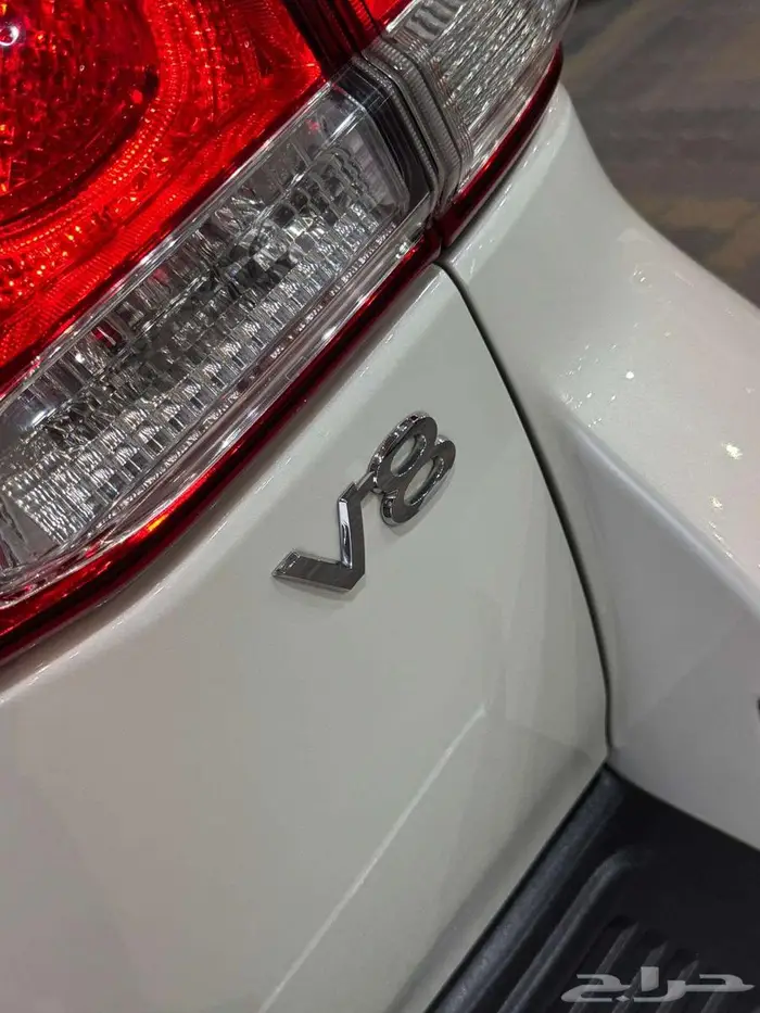 للبيع لاندكروزر GXR-3 2011 فل ابشن سعودي فئة 60 عام 24