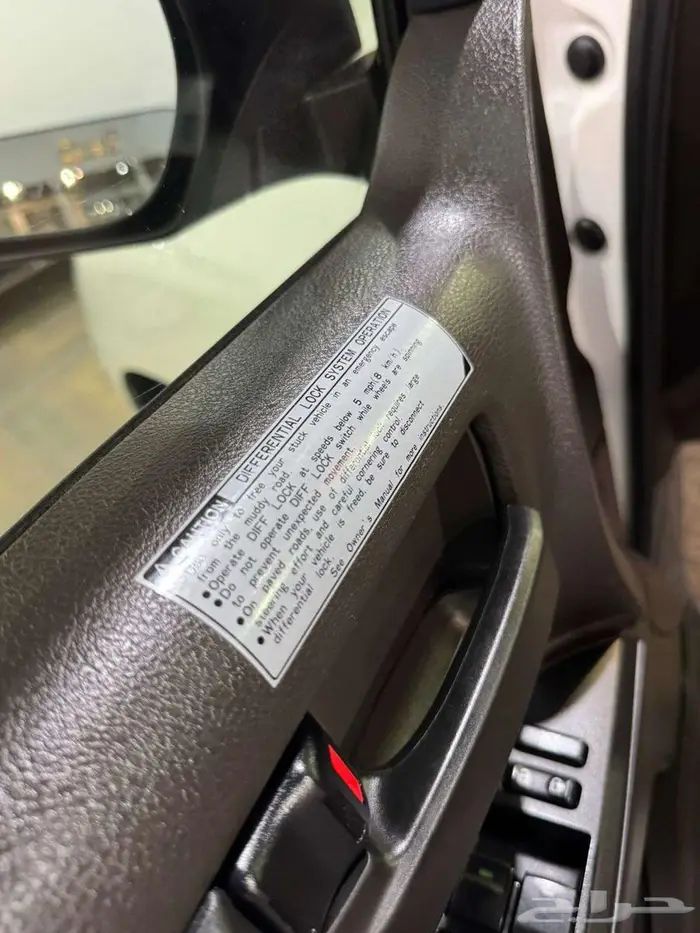 للبيع لاندكروزر GXR-3 2011 فل ابشن سعودي فئة 60 عام 29