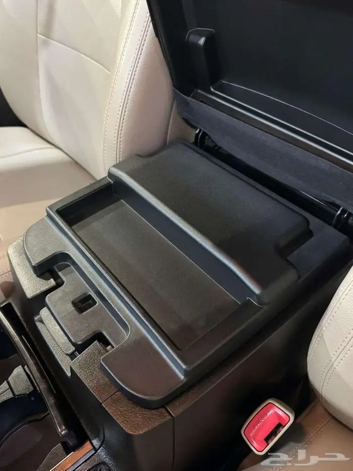 للبيع لاندكروزر GXR-3 2011 فل ابشن سعودي فئة 60 عام 34