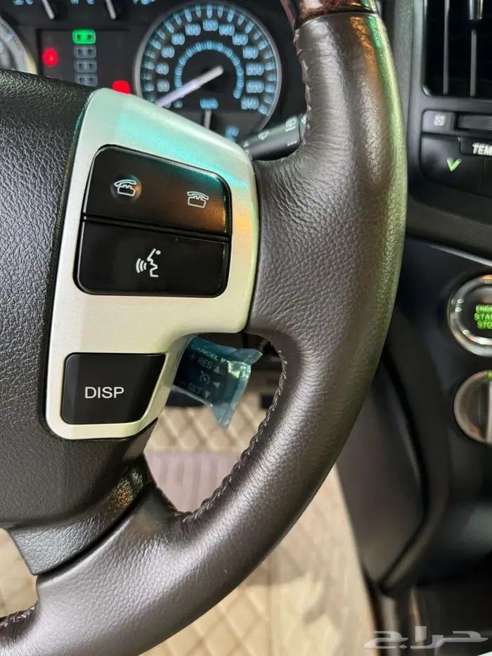 للبيع لاندكروزر GXR-3 2011 فل ابشن سعودي فئة 60 عام 42