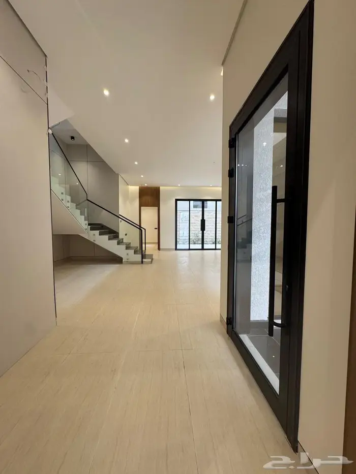 فيلا فاخرة للبيع بحي الشعلة مساحة 320م 7