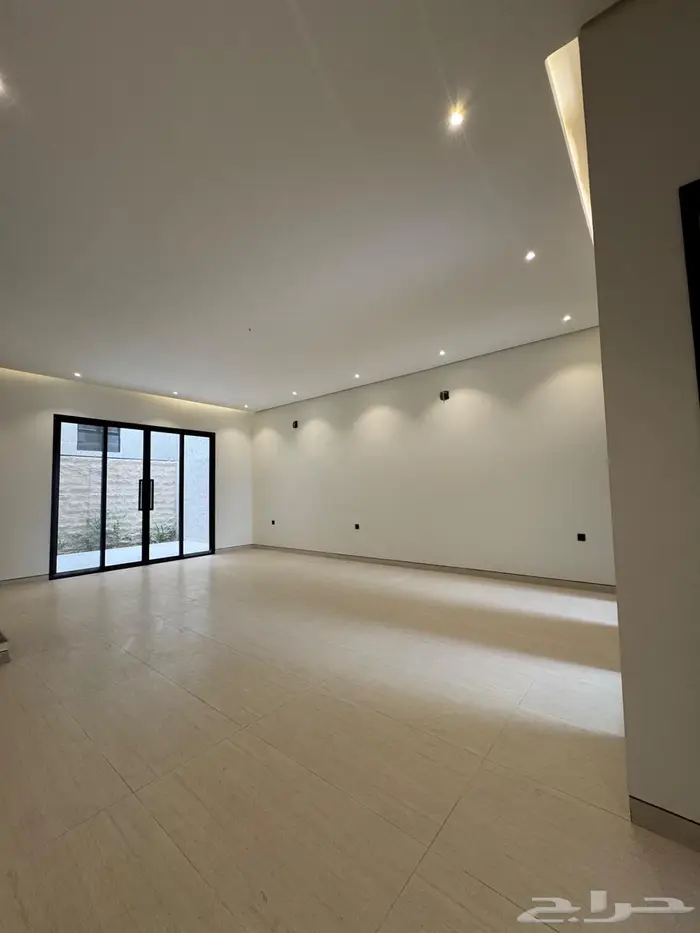 فيلا فاخرة للبيع بحي الشعلة مساحة 320م 8