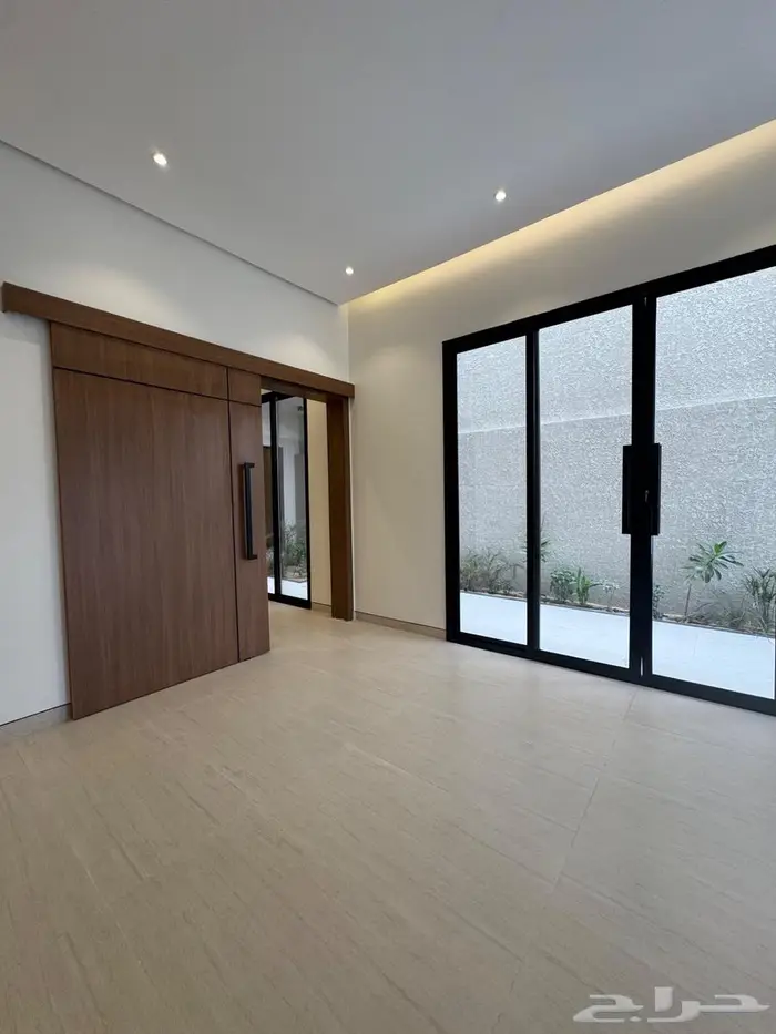 فيلا فاخرة للبيع بحي الشعلة مساحة 320م 6