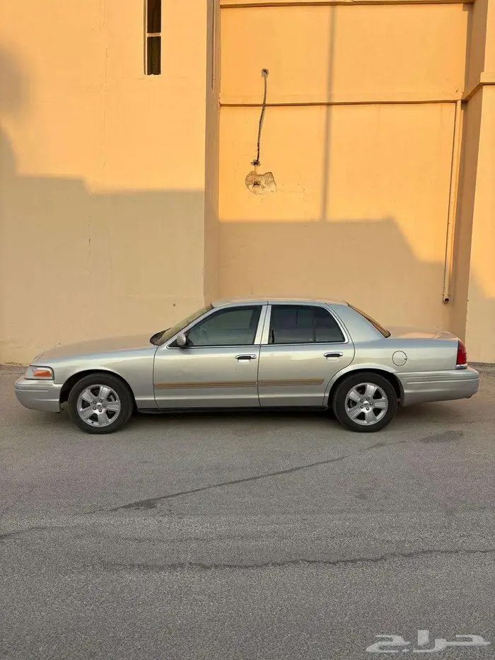 فورد فكتوريا مديل 2012 3