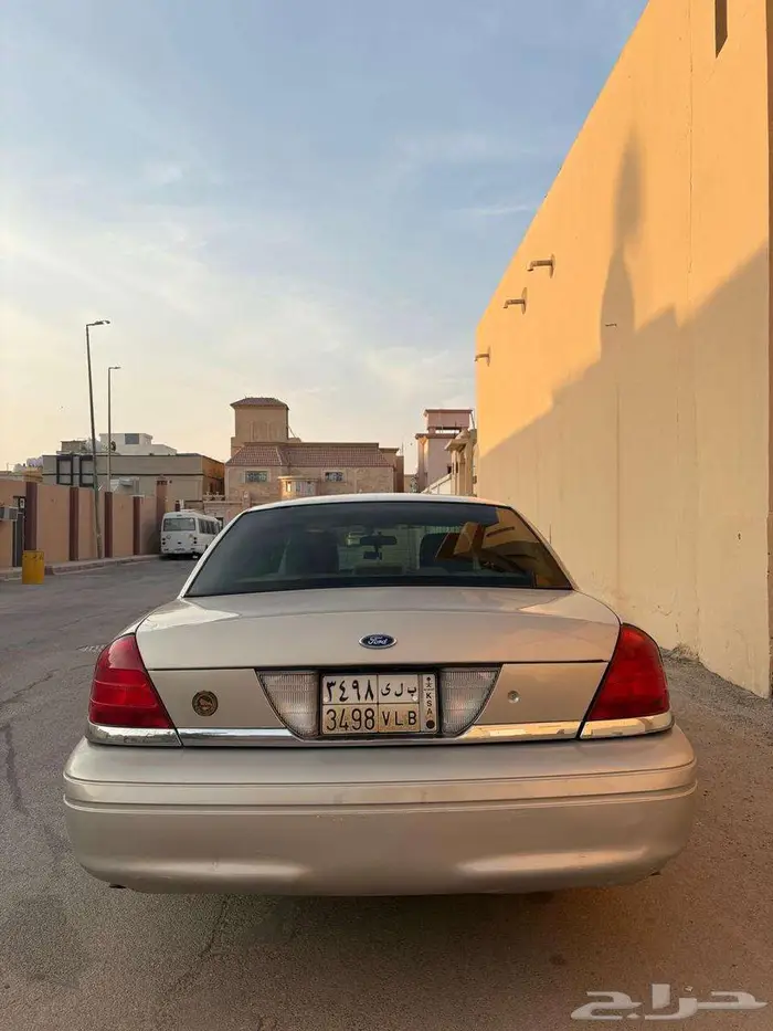 فورد فكتوريا مديل 2012 5