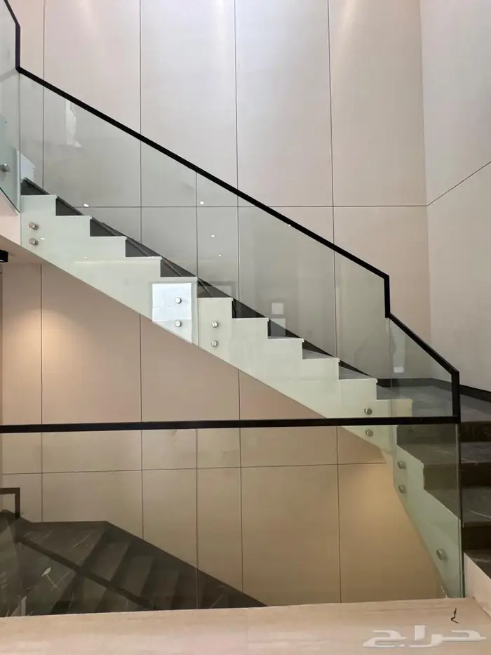 فيلا فاخرة للبيع بحي الشعلة مساحة 320م 26