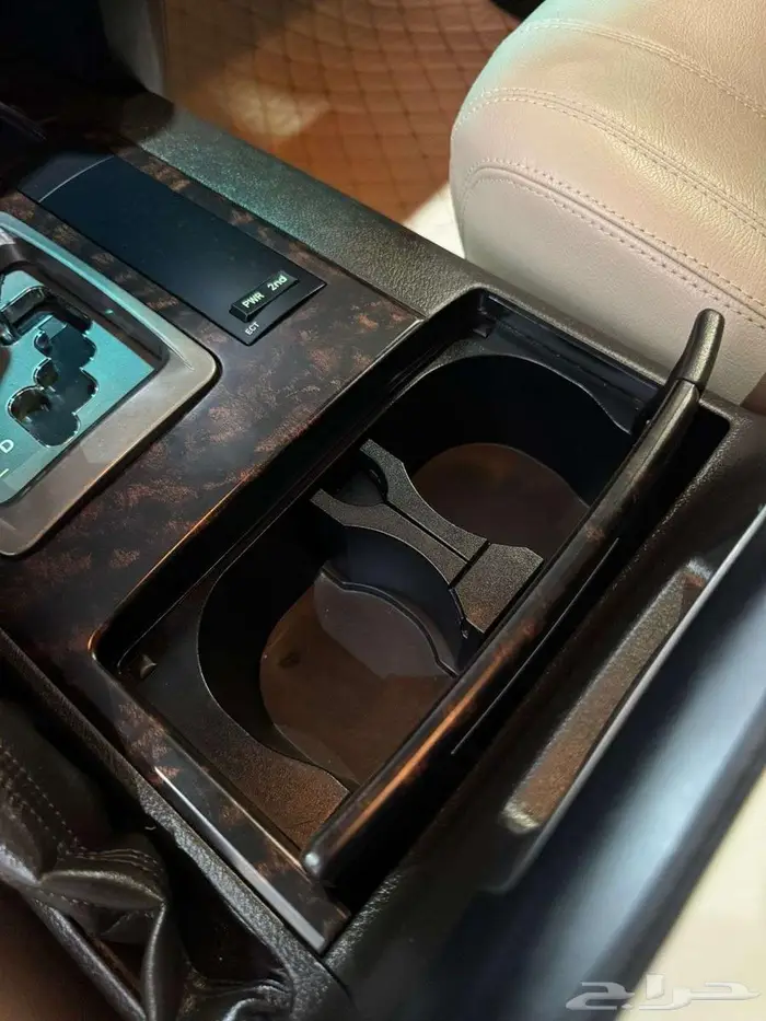 للبيع لاندكروزر GXR-3 2011 فل ابشن سعودي فئة 60 عام 54