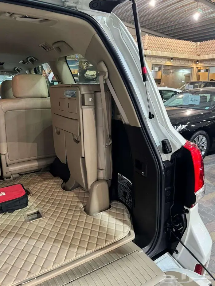 للبيع لاندكروزر GXR-3 2011 فل ابشن سعودي فئة 60 عام 77