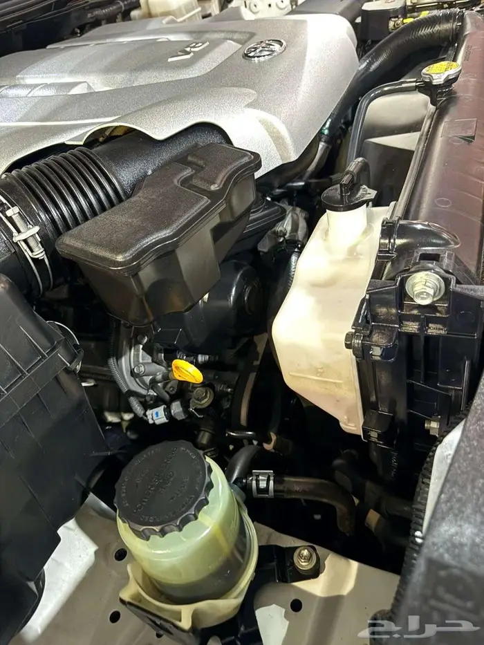 للبيع لاندكروزر GXR-3 2011 فل ابشن سعودي فئة 60 عام 87