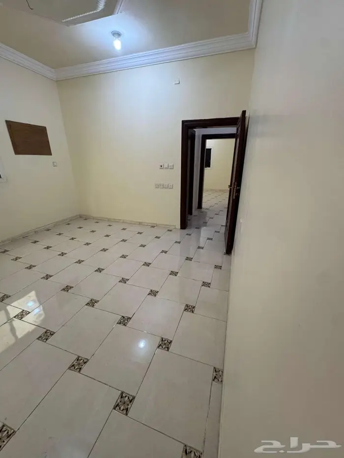 شقة للايجار 3 غرف حي التيسير 5