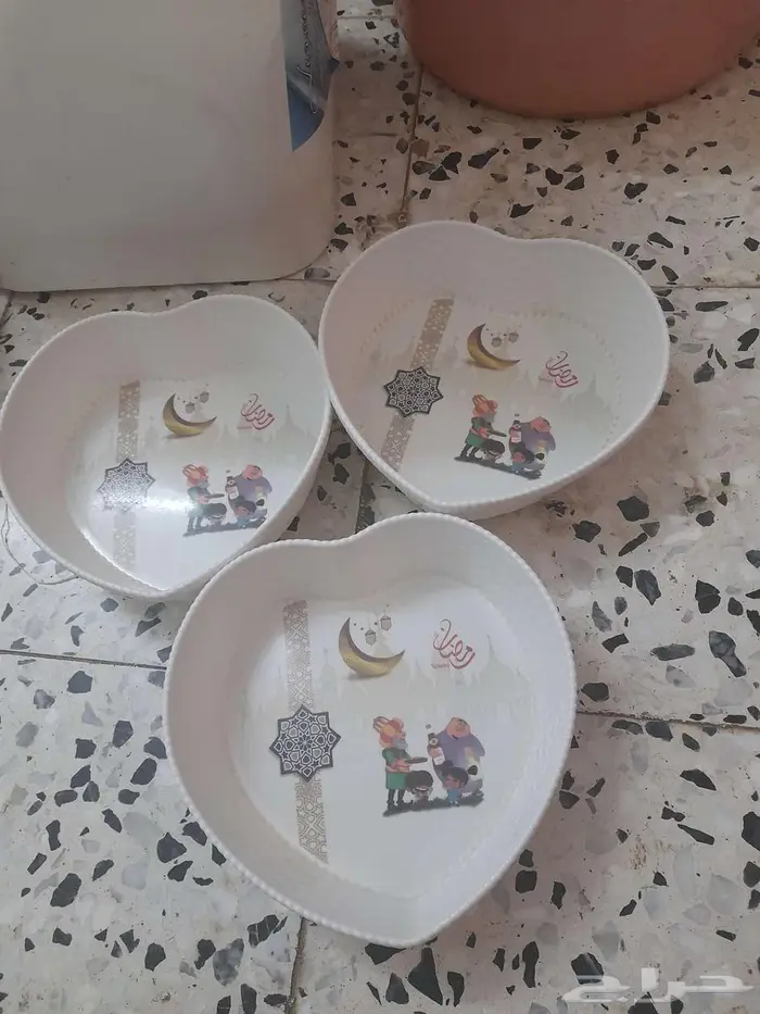 أدوات مطبخ كامله للبيع مع مجلس ومساند للاستىاحات الباحه 4