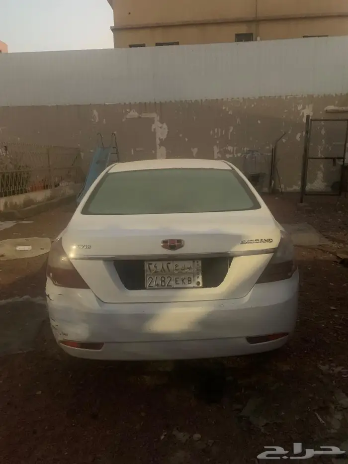 سيارة جيلي صبنية 2012 3