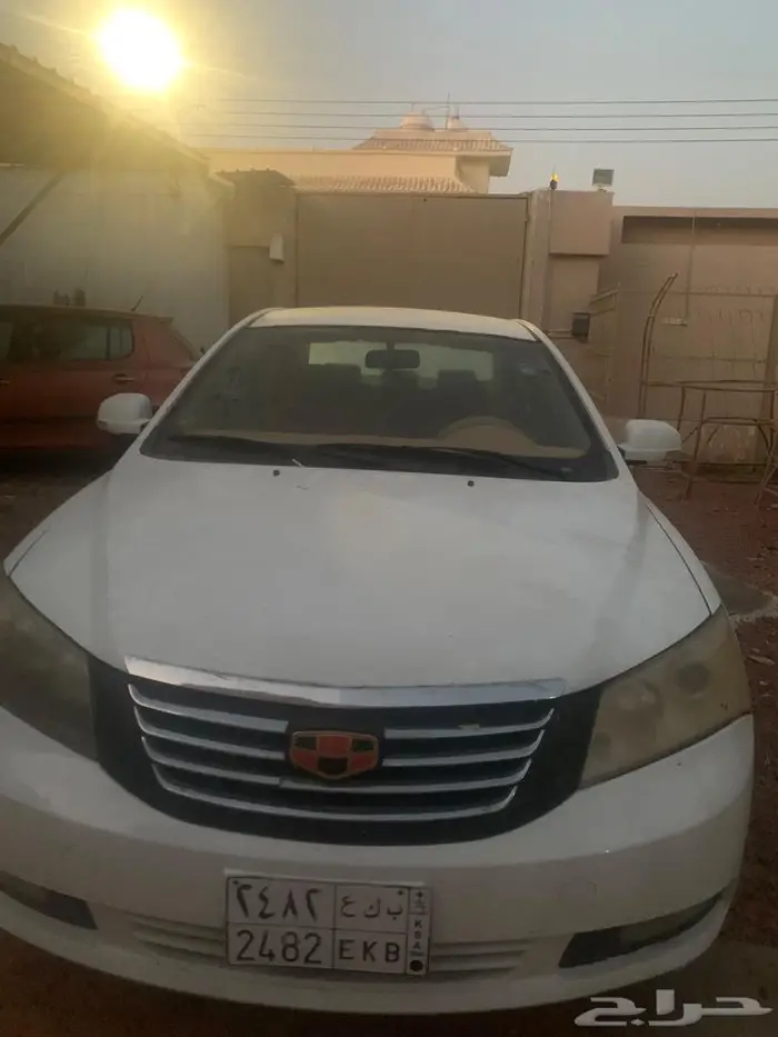 سيارة جيلي صبنية 2012 2