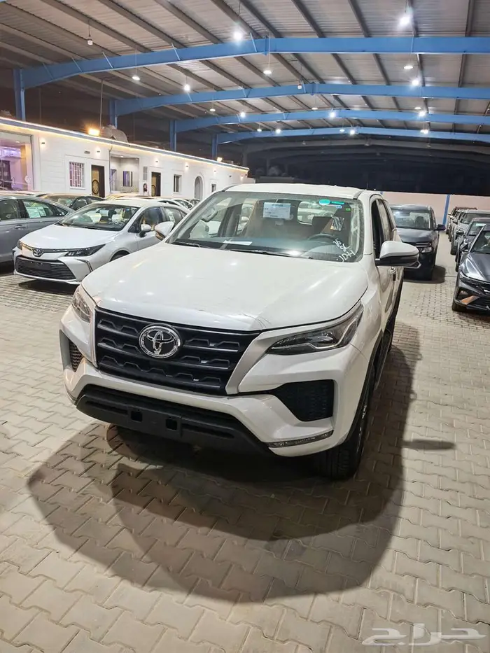 فورتشنر 2025 بدون دبل ابيض للبيع كاش او تقسيط 1