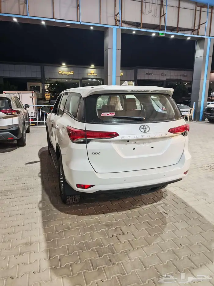 فورتشنر 2025 بدون دبل ابيض للبيع كاش او تقسيط 5